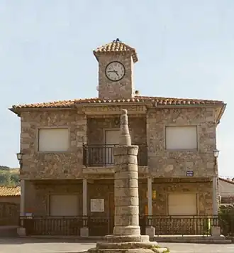 Het gemeentehuis van Cepeda la Mora.