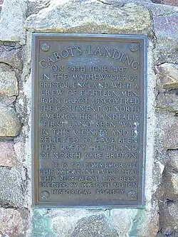 Cabot's Landing, Victoria County, ter herdenking van het "eerste land gezien" door ontdekkingsreiziger John Cabot in 1497.