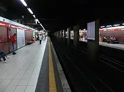 De perrons van lijn 1