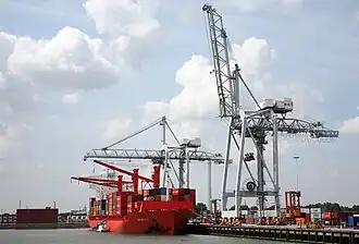 ECT terminal aan de Prins Willem Alexanderhaven