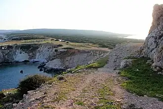 Blik naar het zuidwesten, rechts de noordkust