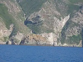 La Praiola (voorgrond) met Capraia