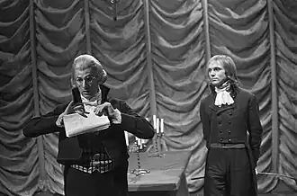 Carol Linssen (links) in Dantons dood (1970)