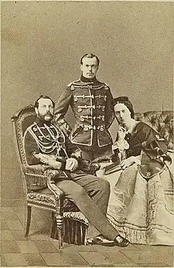 Alexander II met zijn tweede zoon, tsarevitsj Alexander, en zijn vrouw tsarina Marie Alexandrovna.