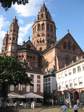 De dom vanuit het zuidwesten