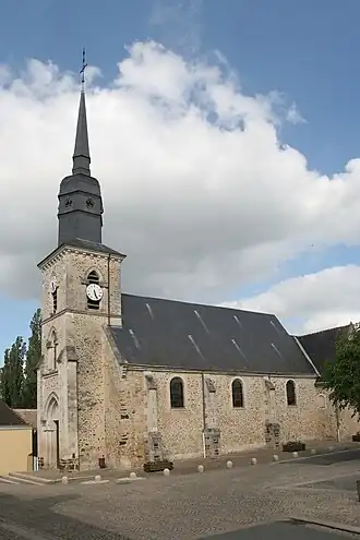 De kerk Saint-Désiré stamt grotendeels uit de 16e eeuw en werd gerestaureerd in de 19e eeuw. Ze gaat terug op een oudere, romaanse kerk.