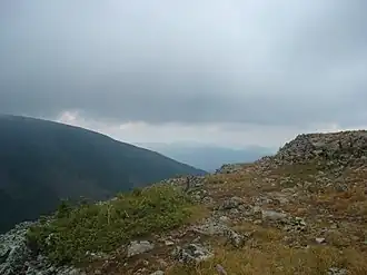 Het Chic-Chocgebergte vormt een onderdeel van de Notre Dame keten