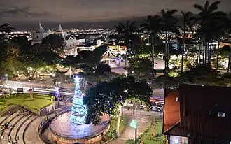 Kerstboom in Ciudad de Heredia