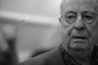 Co Westerik achter zijn ezel.