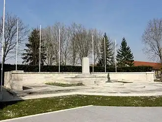 Monument ter nagedachtenis aan het kamp Royallieu in Compiègne.