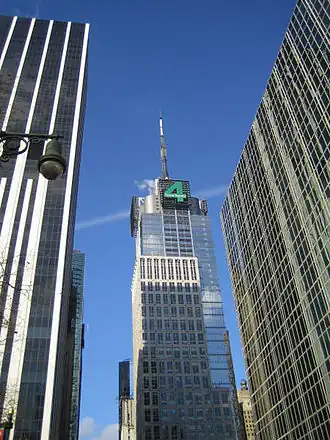 Condé Nast Building in 2012 met boven de reeds verdwenen 4.
