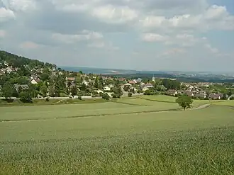 gezicht op Corcelles-les-Monts