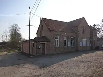 Gemeentehuis en school