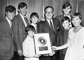 The Cowsills in 1967 met hun gouden plaat