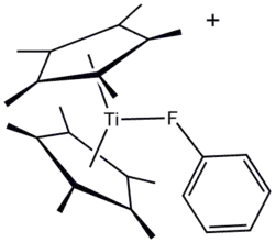 Metaalcomplex met fluorbenzeen