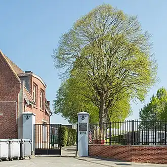 Toegang tot de begraafplaats