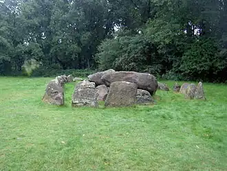 De kransstenen zijn duidelijk zichtbaar