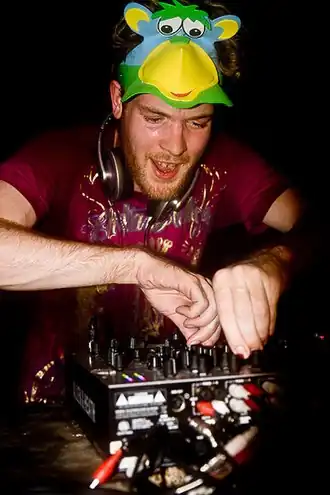 Rusko.