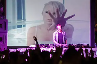 Dash Berlin tijdens een optreden in 2023