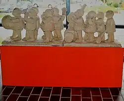 Het beeld De Avondvierdaagse, Voorthuizen 1964, later geplaatst in Delft 1971