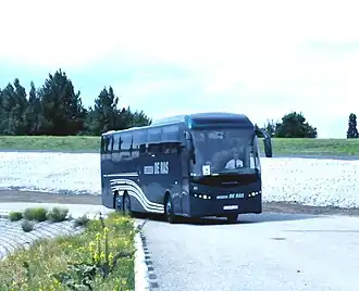 Reizen De Ras bus 41 bij de veerhaven te Hoedekenskerke