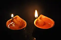 Diyalichtjes met ghee bij Diwali, 2010