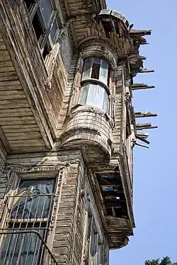 Deel van een houten gevel