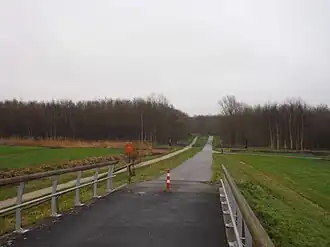 Ingang Diemerbos, vanaf de Bijlmerweide in december 2013.