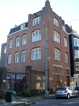 Het gebouw oktober 2010