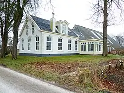 Boerderij Emama ten zuiden van Paapstil, waarvan de naam voorkomt vanaf 1635