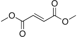 Structuurformule van dimethylfumaraat