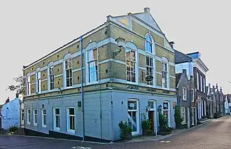 Het pand aan de Dorpsstraat 17 in Ouderkerk aan den IJssel anno 2011