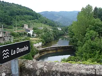 Rivier de Dourbie bij Saint-Jean-du-Bruel