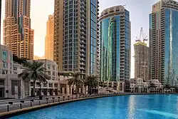 Naast het meer van de Dubaifontein