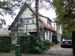 Loolaan 13 in 2016, een gemeentelijk monument