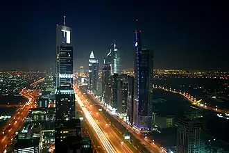 Rechts de 21st Century Tower