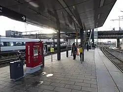 Het zuidelijke perron voor de richting Hovedbanegård.