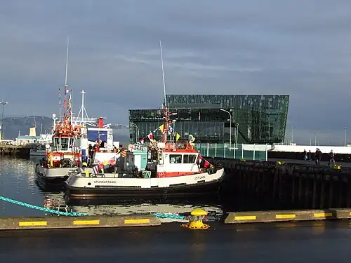 Oude haven met Harpa