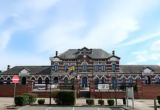 Gemeentehuis en school (1870)