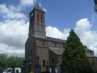 De Sint-Adrianuskerk in Bissezele