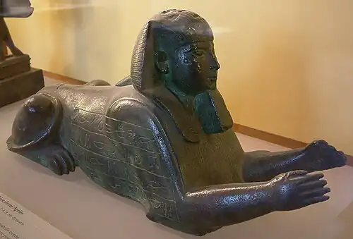 Sfinx met het hoofd van ApriësLouvre