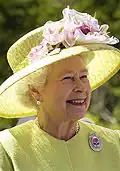 Koningin Elizabeth II met picture hat, 2007
