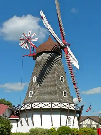 Danish Mill in Elk Horn (Iowa). De molen werd in 1976 in Nørre-Snede Denemarken afgebroken en herbouwd in 1976