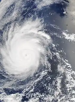 Foto of weerkaart van orkaan