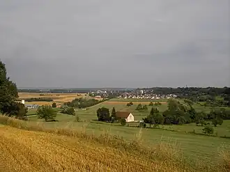 Zicht op Ennetach vanuit het westen