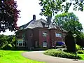 Landhuis 't Amelink is gebouwd in opdracht van mevrouw Van Heek-Blijdenstein. De tuin werd in 1870 door P.H. Wattez aangelegd en vervolgens in 1925 gewijzigd