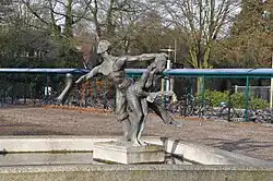 Man, vrouw, water (fontein, 1980), Epe