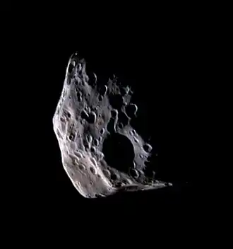 Epimetheus, gefotografeerd door Cassini orbiter op 30 maart 2005 (NASA)