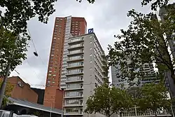 Een nieuw logo van de Deutsche Bank op het dak (2011)