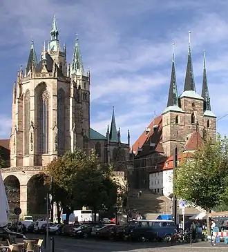 Domplatz, Dom en Sint-Severuskerk